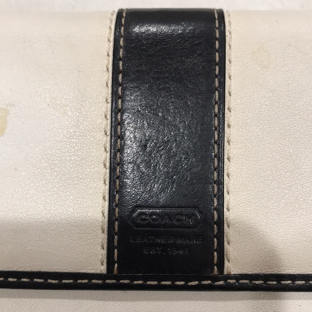 Authentic Coach Multiple Pockets Wallet - image 2